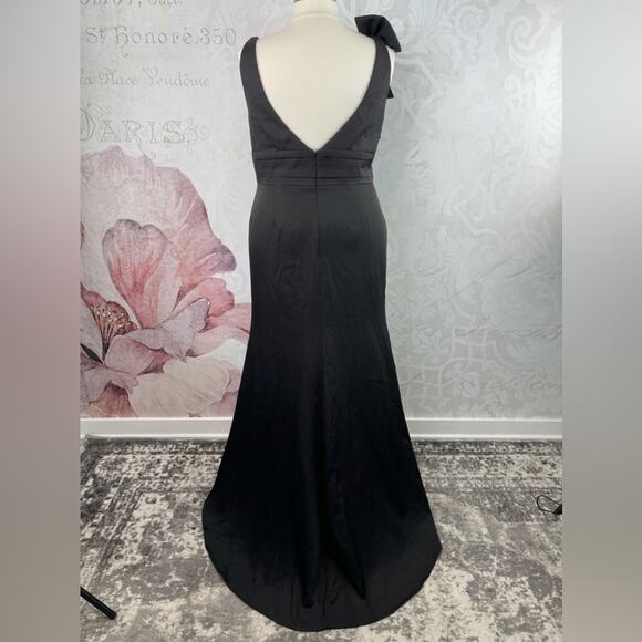 Mac Duggal Style 49454 size 16 NWOT Shoulder Bow - Picture 3 of 11